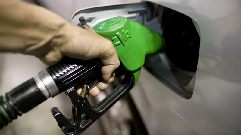 چه‌کنیم از سهمیه بنزین کم نشود؟