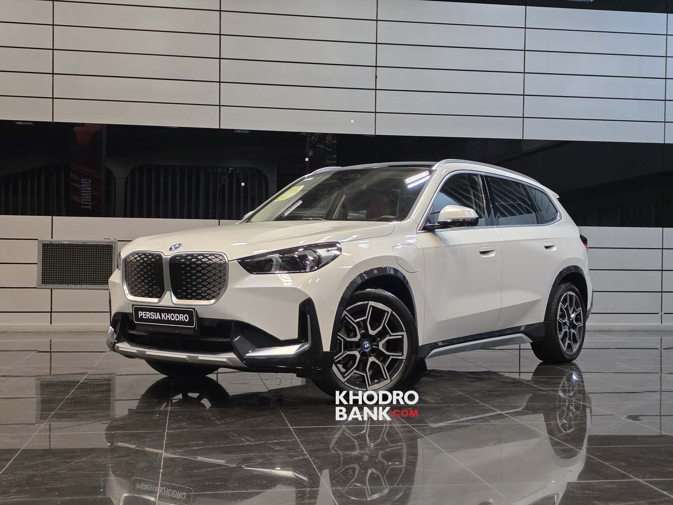 ملاقات با ب‌ام‌و iX1 برقی وارداتی پرشیا خودرو: بررسی مدل‌های xDrive 30L و eDrive 25L M Sport + عکس منبع سایت خودرو بانک