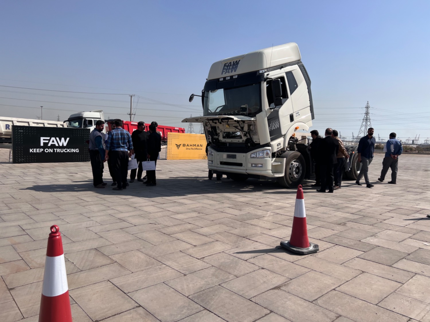 رانندگان تجاری امپاور و FAW را تست کردند 