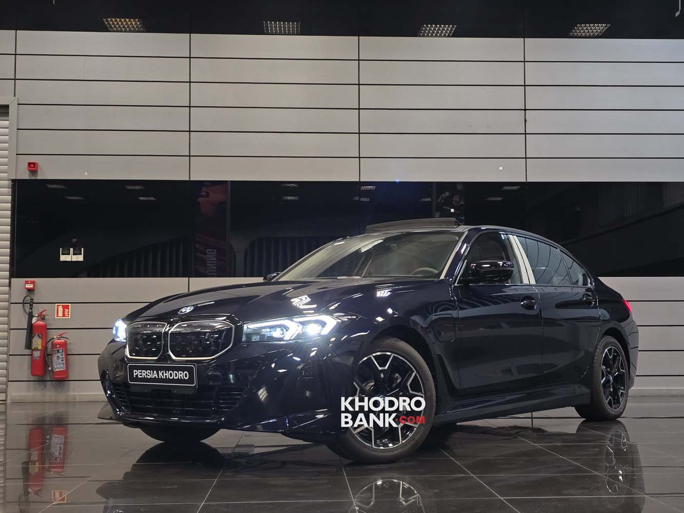 دوگانگی الکتریکی در سدان لوکس ب‌ام‌و: بررسی i3 eDrive35L و i3 eDrive40L وارداتی پرشیا خودرو + عکس منبع سایت خودرو بانک