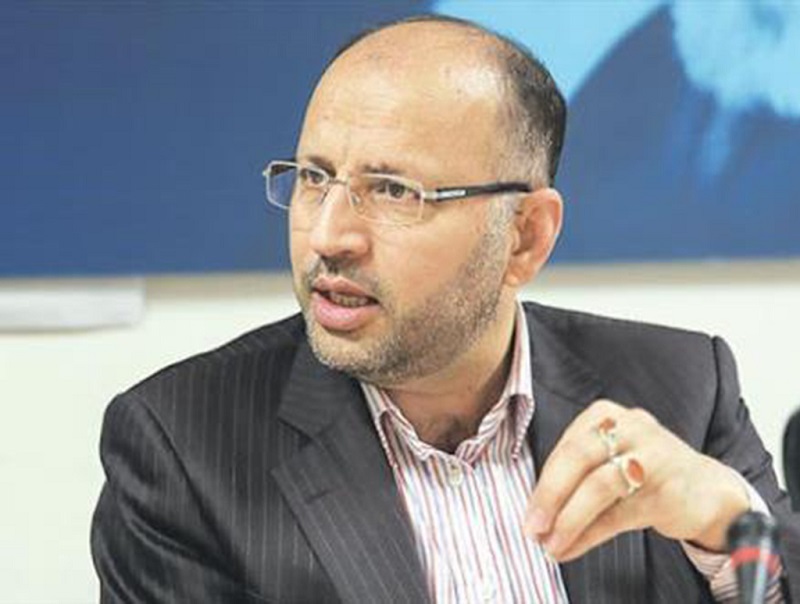 عضو كميسيون برنامه، بودجه و محاسبات مجلس: بومي سازي خودروهاي ساخت داخل گامي به سوي جهش توليد است