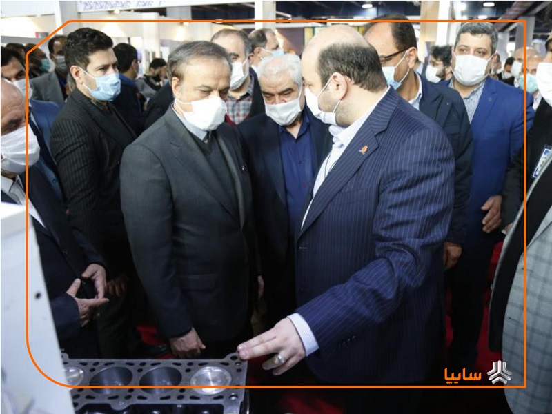 وزیر صمت از سالن سایپا در نمایشگاه سازندگان قطعات خودرو بازدید کرد