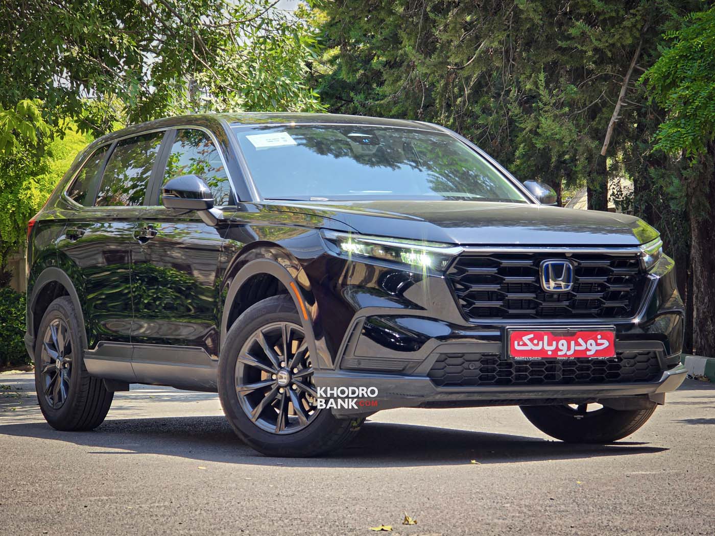 بررسی کامل و تجربه رانندگی هوندا CR-V هیبرید: ایمن‌ترین شاسی‌بلند خانوادگی بازار؟ + عکس و فیلم منبع سایت خودرو بانک