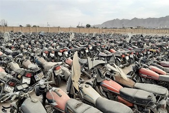 فروش ۷۷۰۰ دستگاه موتورسیکلت توقیفی در قم با دستور قضایی