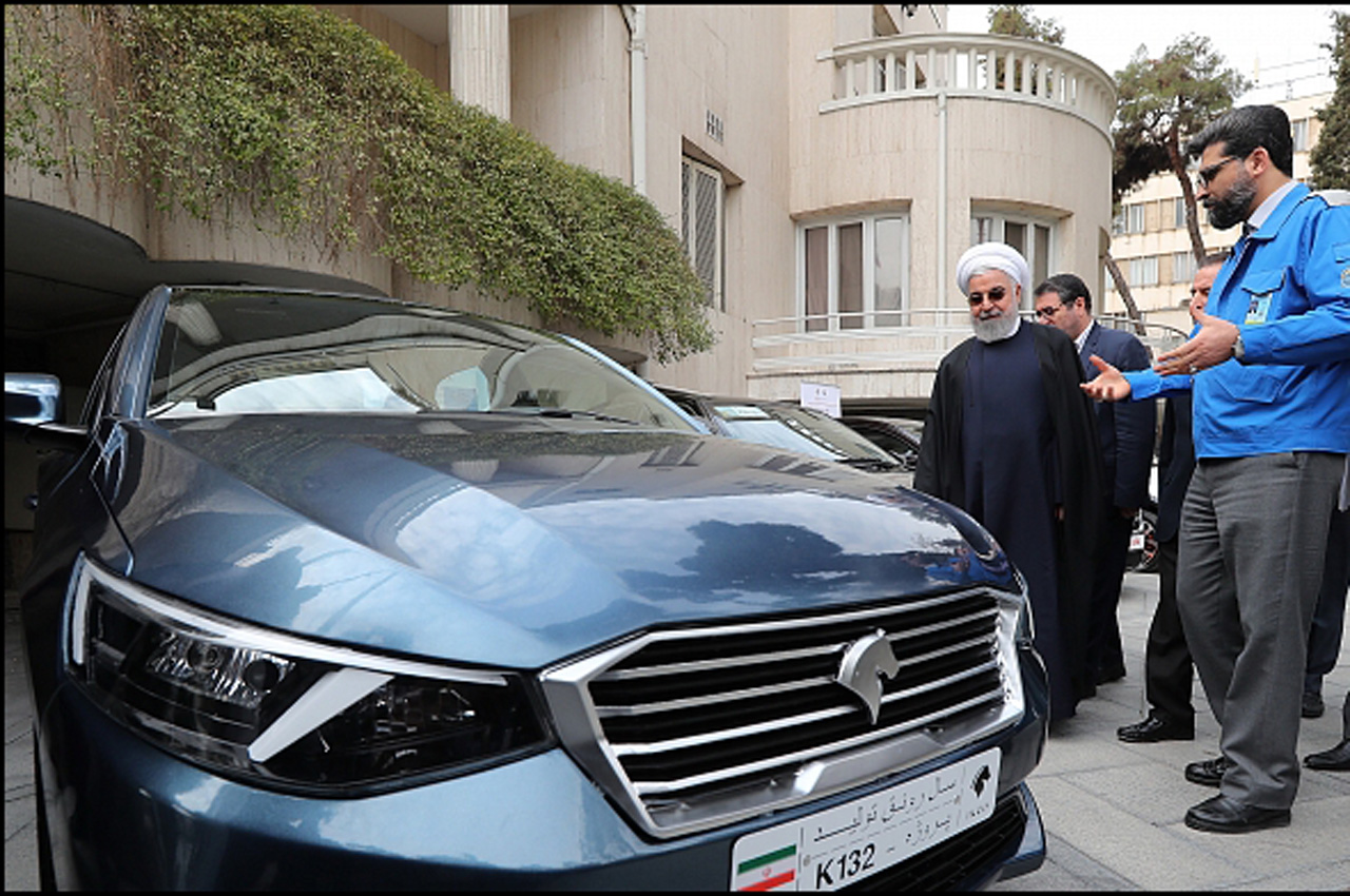 رونمایی از محصول جدید ایران خودرو، ایکو K132 در جلسه هیئت دولت