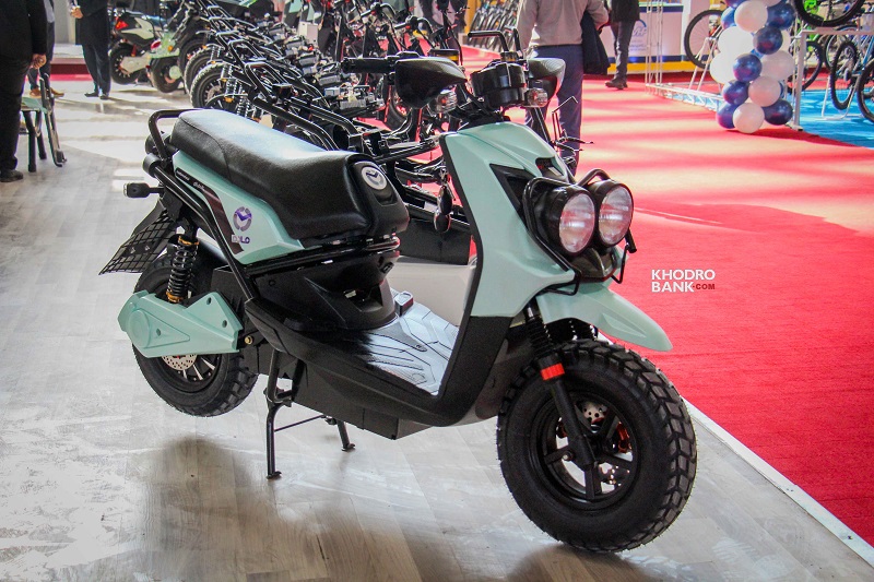موتورسیکلت برقی مادو 230 با موتور 3 هزار واتی در نمایشگاه موتورسیکلت + فیلم
