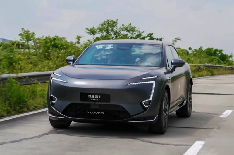 تزریق ۶۰۰ میلیون دلار به شریان واردات؛ جزئیات برنامه جدید ارزی برای خودروهای برقی و هیبریدی