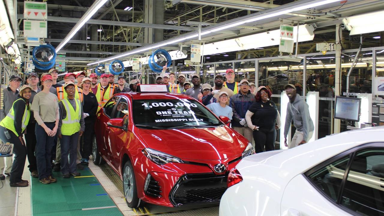 تویوتا قصد دارد تولید خودروهایش در آمریکای شمالی را از اول اردیبهشت از سر بگیرد