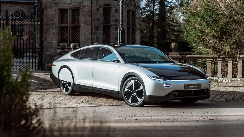خودروی تمام برقی با قابلیت شارژ با نور خورشید معرفی شد، خودروی Lightyear با قیمت 30 هزار یورو