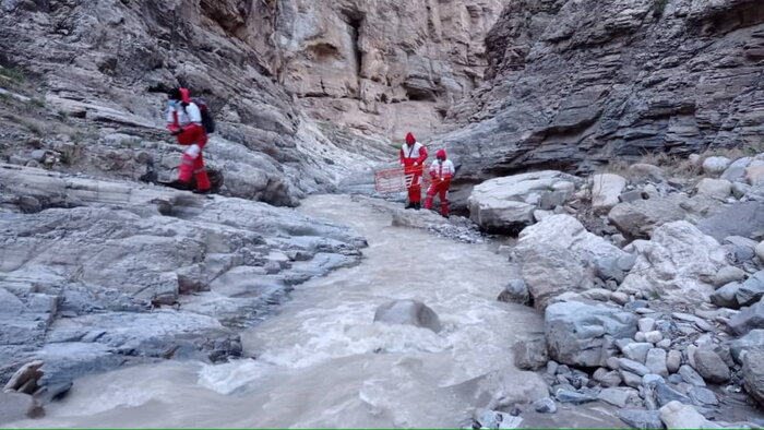 امداد رسانی به مفقودین گروه کوه نوردی در کوههای کامتال در یک عملیات ۱۰ ساعته تجسس +‌ فیلم