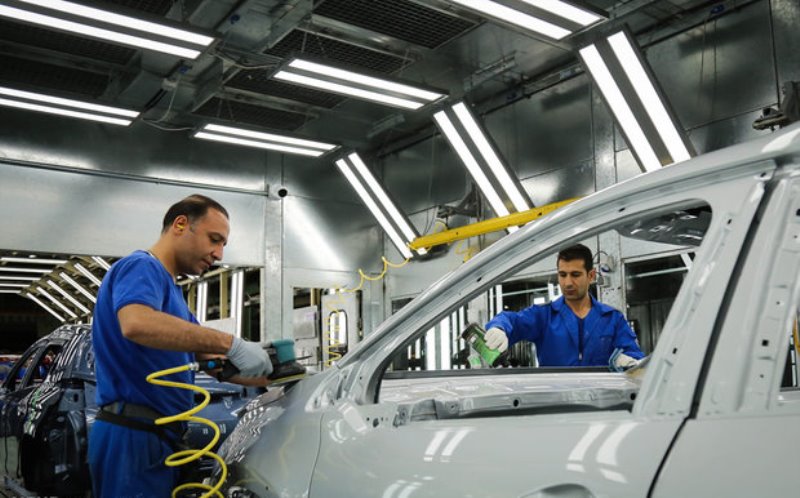 آیا بالاخره دولت از خودروسازی می‌رود؟ واگذاری سهام ایران خودرو و سایپا