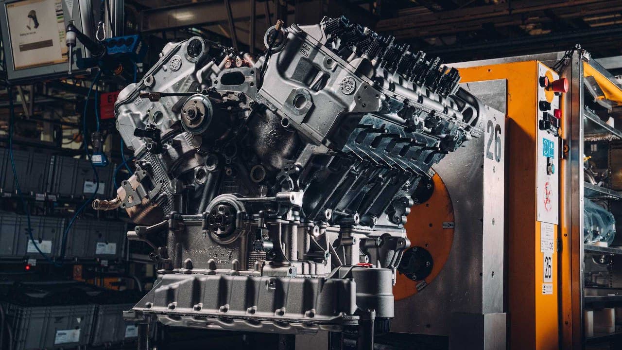نگاهی به موتور W12‌ بنتلی باکالار، تجربه نزدیک مهندسی انگلیسی