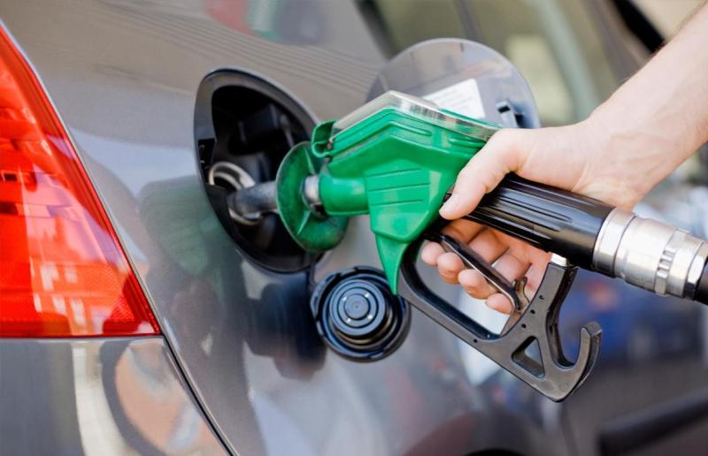 افزایش قیمت بنزین؛ شاید وقتی دیگر 