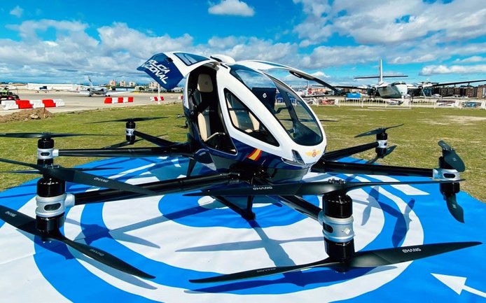 پلیس اسپانیا از یک مینی هلیکوپتر جدید در ناوگان خود استفاده خواهد کرد + فیلم