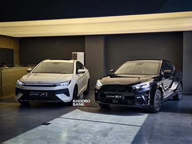 نگاهی به قیمت بازار آزاد کرمان موتور در 6 مرداد 1404: شکاف قیمتی میان نمایندگی و بازار آزاد + جدول منبع سایت خودرو بانک