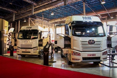 عرضه کامیون کشنده فاو 460 در بورس کالای ایران + جزئیات منبع سایت خودرو بانک