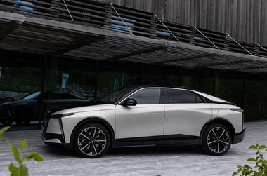 پرچمدار برقی DS No8 ممکن است با پیشرانه هیبریدی عرضه شود منبع سایت خودرو بانک