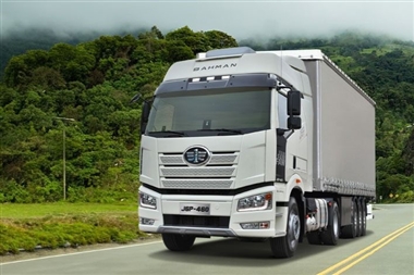 بررسی جامع و تخصصی کشنده فاو J6P-460 اتوماتیک؛ ترکیب قدرت سنتی با تکنولوژی مدرن ZF منبع سایت خودرو بانک