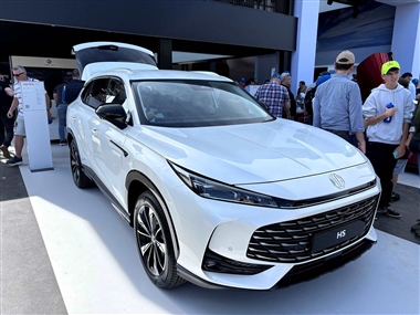 شاسی بلند جدید MG معرفی شد، رونمایی از MG HS در گودوود انگلستان منبع سایت خودرو بانک