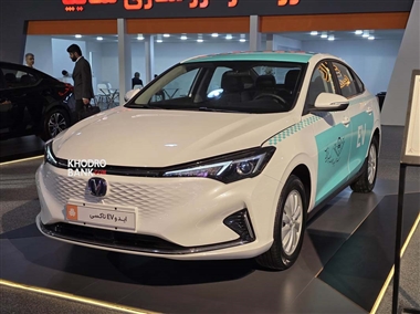 معرفی تاکسی برقی سایپا: چانگان ایدو EV460 در نمایشگاه تحول صنعت خودرو 1403 + عکس منبع سایت خودرو بانک