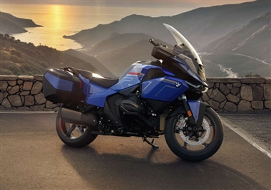 معرفی BMW R1300 RT 2025؛ قدرت بیشتر، وزن کمتر و فناوری پیشرفته منبع سایت خودرو بانک