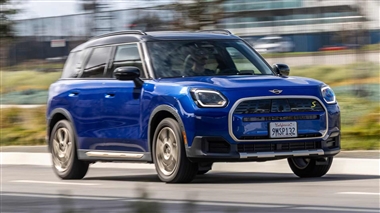 بررسی مینی کانتری‌من SE 2025، نسخه جدید کراس اوور وارداتی پرشیاخودرو منبع سایت خودرو بانک