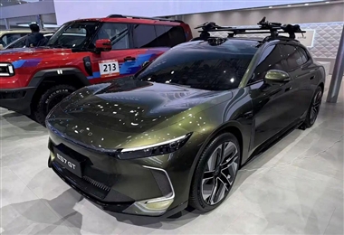 رونمایی چری از استیشن 1700 کیلومتری اکسید و نسخه رالی جتور G700 در نمایشگاه گوانگژو منبع سایت خودرو بانک