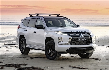 میتسوبیشی پاجرو جدید برای رقابت با تویوتا پرادو و فورد اورست آماده می‌شود منبع سایت خودرو بانک