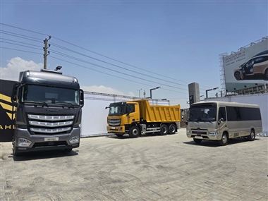 رونمایی بهمن دیزل از سه محصول تجاری: مینی‌باس پگاسوس LX، کامیون BD460 و کشنده BD560 منبع سایت خودرو بانک