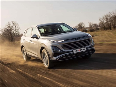 تجربه رانندگی با Bestune T90: انتخابی راحت اما با چالش‌های ارگونومیکی منبع سایت خودرو بانک