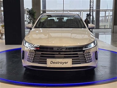 رونمایی بی‌وای‌دی دسترویر 05: سدان پلاگین هیبریدی جدید در نمایشگاه تهران 1403 + فیلم و عکس منبع سایت خودرو بانک