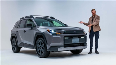 شگفتی در قیمت‌گذاری، تویوتا RAV4 هیبریدی 2026 از نسل قبل خود ارزان‌تر شد منبع سایت خودرو بانک