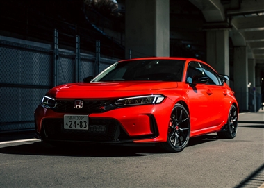 هوندا سیویک تایپ R با قیمت نجومی 19.5 میلیارد تومانی: سوداگری بر بال‌های تندروترین هوندا وارداتی منبع سایت خودرو بانک