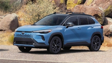 تویوتا کرولا کراس هیبرید 2025 در سامانه اتونوین؛ اطلاعات عرضه و مشخصات فنی وارداتی هویار موتور