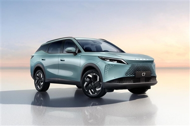 معرفی تیپ‌های مختلف کراس‌اوور اومودا C7 در روسیه منبع سایت خودرو بانک