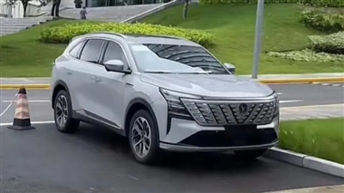 چانگان CS75 پلاس جدید در چین مشاهده شد منبع سایت خودرو بانک