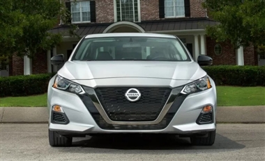 قیمت نیسان آلتیما در ایران اعلام شد | افزایش قیمت قشقایی آنر و سیلفی مکس ادیشن در خرداد 1404 منبع سایت خودرو بانک