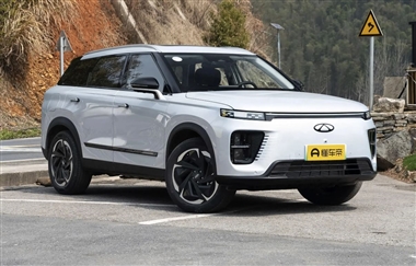 لوکانو 7 پلاگین هیبریدی وارد بازار شد، فنگیون T6 با قیمت پایه 1.56 میلیارد تومان در چین + عکس منبع سایت خودرو بانک