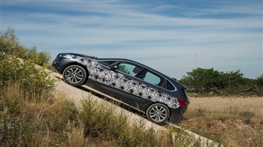 نحوه صحیح رانندگی در سربالایی منبع سایت خودرو بانک