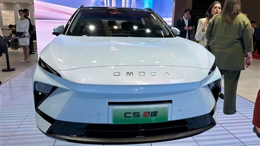 اومودا C5 SHS فیس‌لیفت در نمایشگاه خودرو شانگهای به نمایش گذاشته شد منبع سایت خودرو بانک