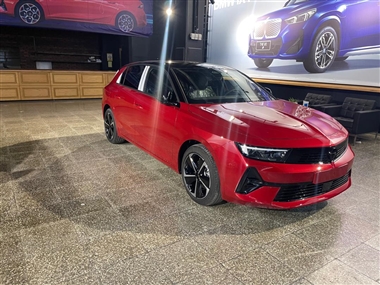 اوپل آسترا و ب ام و IX1 در منطقه آزاد اروند توسط پرشیا خودرو رونمایی شد منبع سایت خودرو بانک