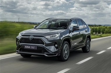 فروش فوری تویوتا RAV4 مدل 2025 با پلاک 72 ساعته؛ قیمت قطعی 8.39 میلیارد تومان + جدول منبع سایت خودرو بانک