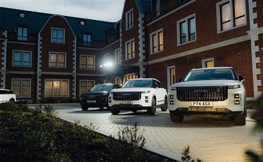 ورود جیکو جی7 به بریتانیا؛ آغاز فصلی جدید در بازار خودروی اروپا منبع سایت خودرو بانک