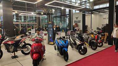 تخفیف 30 درصدی ایران دوچرخ ویژه نمایشگاه موتورسیکلت تهران منبع سایت خودرو بانک