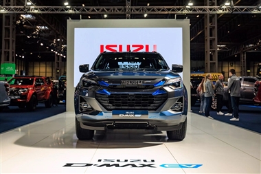 پیکاپ برقی ایسوزو D-Max با قیمت دوبرابر نسخه دیزلی عرضه می‌شود منبع سایت خودرو بانک