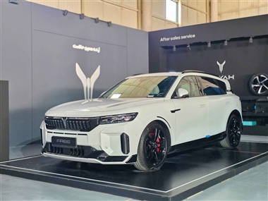 آغاز فروش وویا فری 2025 بزودی؛ عرضه شاسی‌بلند لوکس هیبریدی سروش موتور منبع سایت خودرو بانک