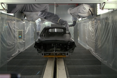 بهره برداری از پیشرفته ترین خط رنگ تمام رباتیک کرمان موتور منبع سایت خودرو بانک