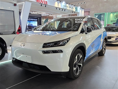 تاکسی برقی آیون با ایران روور وارد نمایشگاه خودرو تهران شد + عکس منبع سایت خودرو بانک