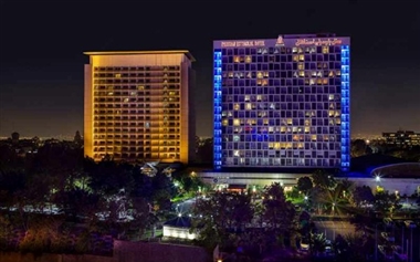 تجربه‌ ای مجلل از طعم و تنوع در رستوران های هتل استقلال تهران منبع سایت خودرو بانک