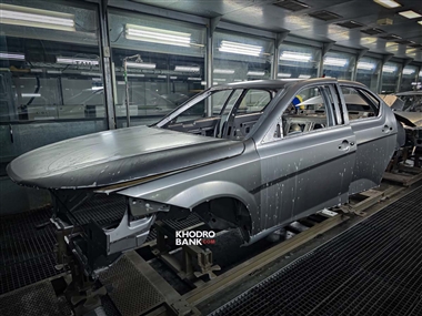 گارانتی سه‌ساله ایران‌خودرو از کیفیت رنگ خودرو؛ ارتقای تکنولوژی و مطابق استانداردهای جهانی منبع سایت خودرو بانک